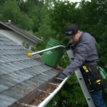 LeafFilter pro installing leaf filters, gutter guards